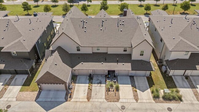Building Photo - 2516 Simond Ave