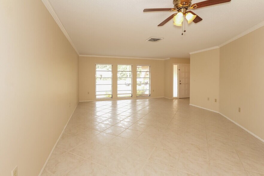 Building Photo - 4248 Dryden Cir