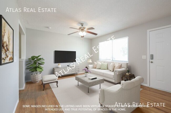 Primary Photo - Cozy 3 Bed 1 Bath Home in Central Aurora!!...