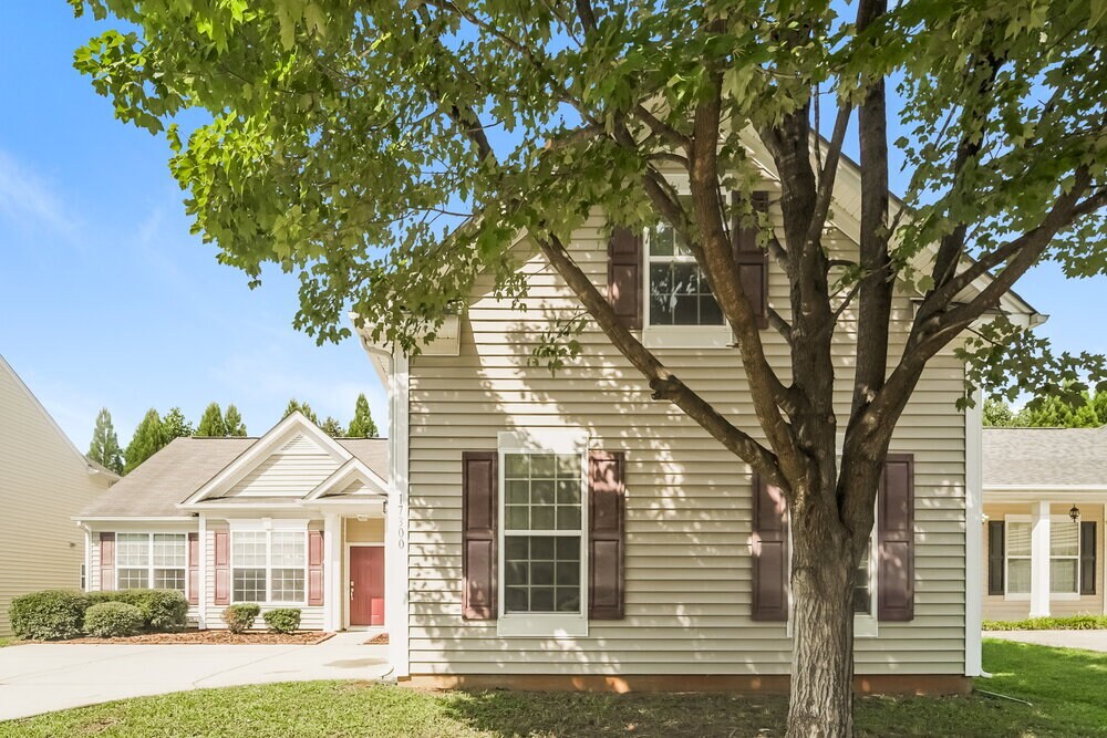 Building Photo - 17300 Hampton Trace Rd