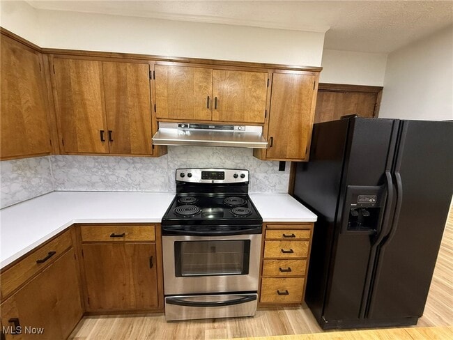 Building Photo - 230 E 21st St