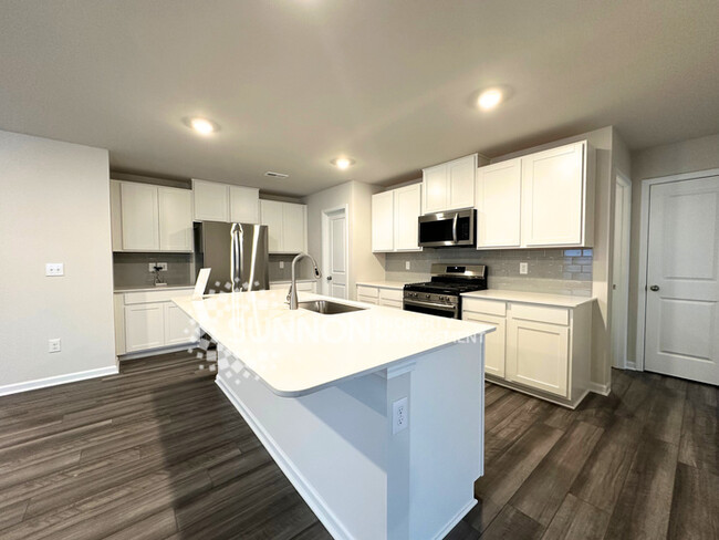 Building Photo - Brand-New 5-Bed Home with Basement & Flex ...