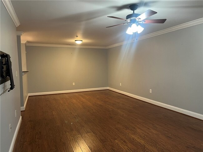 Building Photo - 833 Old Greenville Hwy