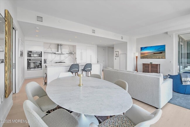 Building Photo - 1101 Ocean Ave N