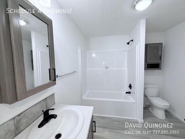 Building Photo - 6916 Country Ln