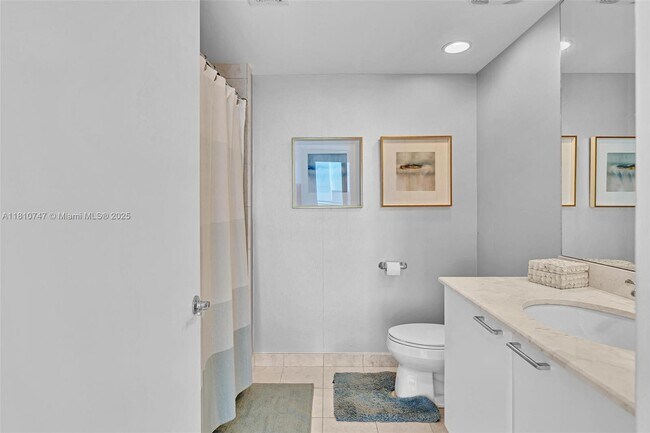 Building Photo - 3535 S Ocean Dr