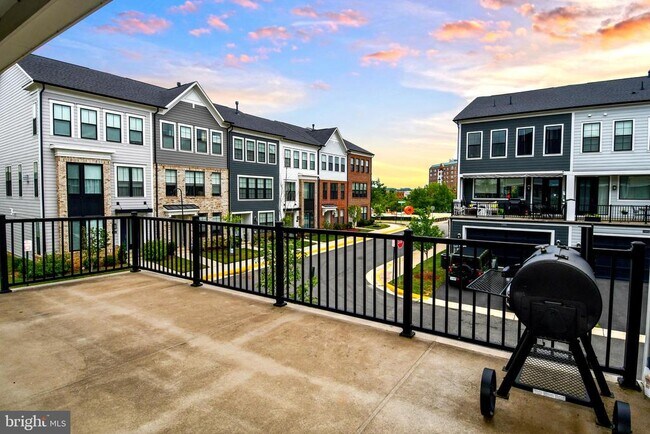 Building Photo - 13825 Estuary Pl