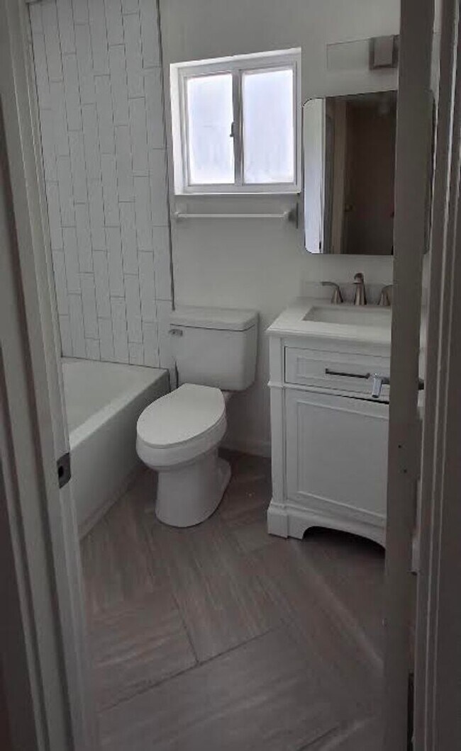 Building Photo - Exceptional Fully Remodeled 2-Bedroom, 2-B...