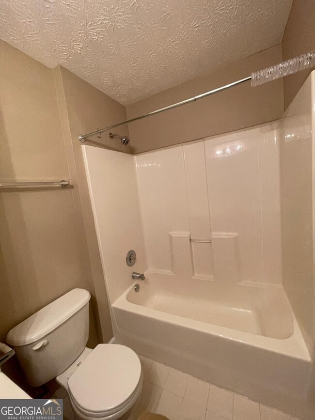 Building Photo - 2962 Stonecrest Ln