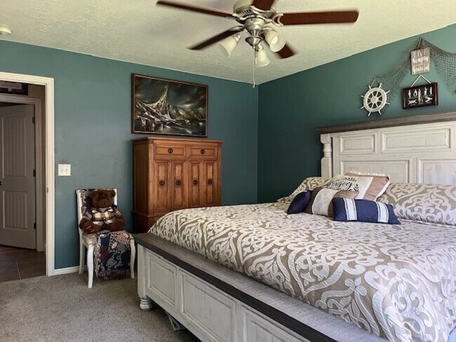 Building Photo - Payson Home