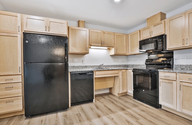 Building Photo - Emri Apartments