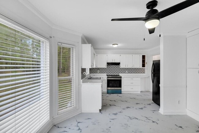 Building Photo - Adorable home located in Southwest side of Jacksonville