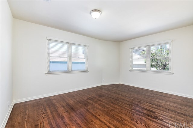 Building Photo - 227 N Mayflower Ave