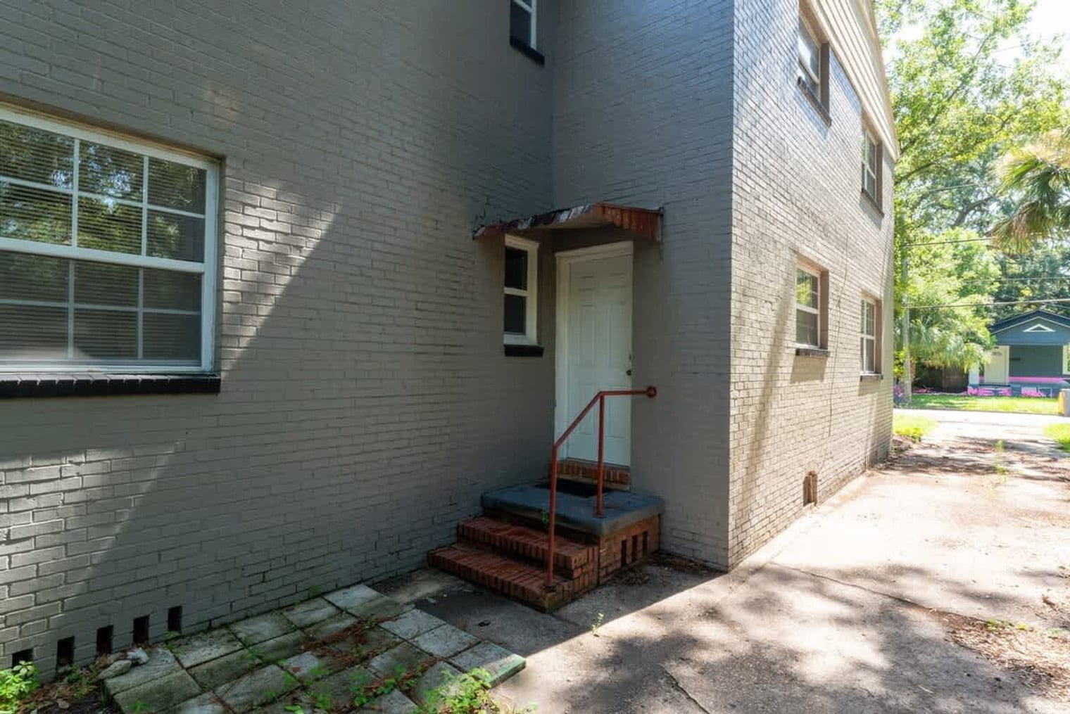Building Photo - 1512 Larue Ave