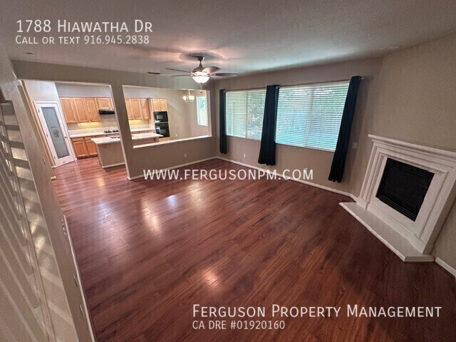 Building Photo - 1788 Hiawatha Dr