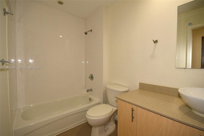 Building Photo - 2780 SW 33rd Ave