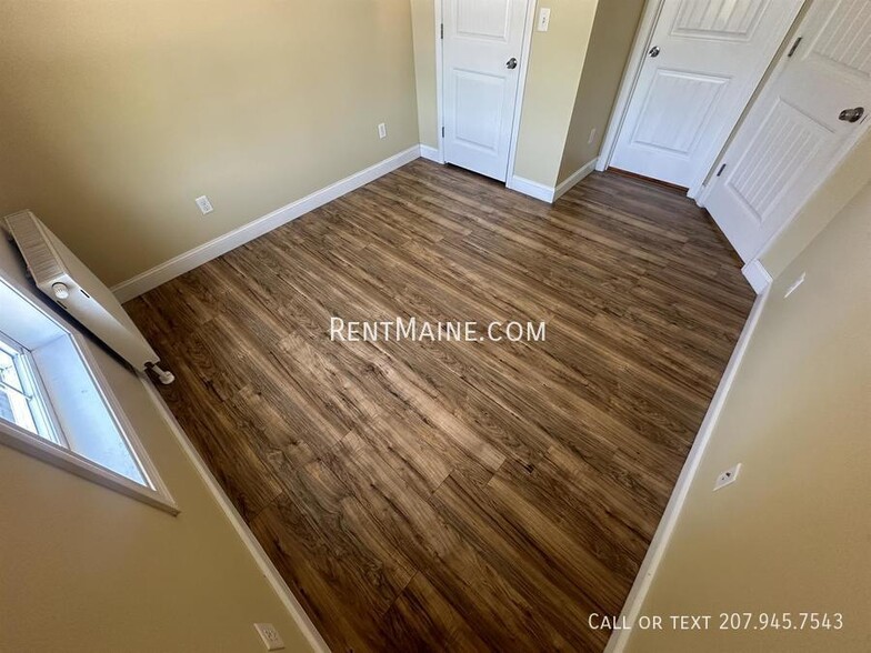 Building Photo - 31 Basketball Ct