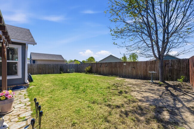 Building Photo - 15208 E 108th Pl N