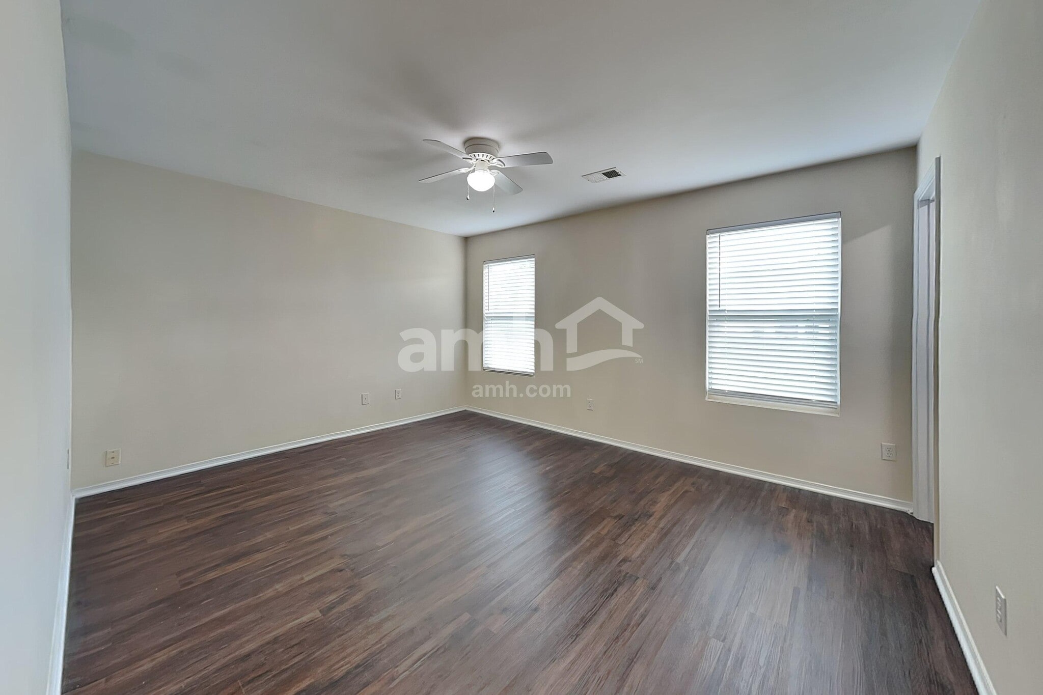 Building Photo - 3906 SE Jack Pine Ct