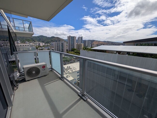 Building Photo - The Park on Keeaumoku brand new studio apartment