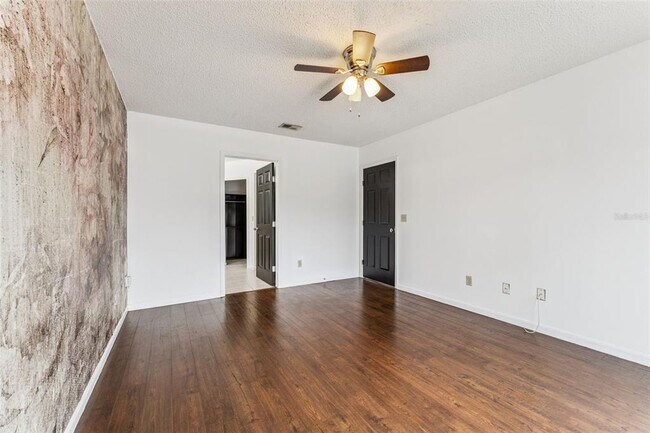 Building Photo - 7236 Somersworth Dr