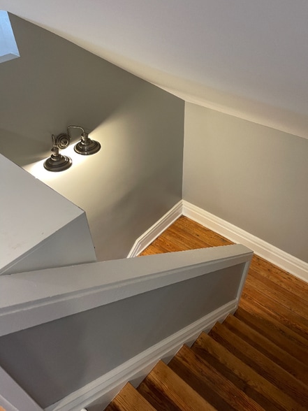 Building Photo - 1001 9th Ave