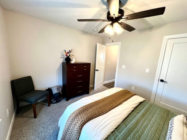 Building Photo - Modern Single-Family Home in Scenic Meadows Neighborhood