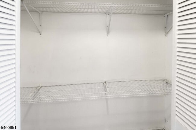 Building Photo - 342 Summer Ave