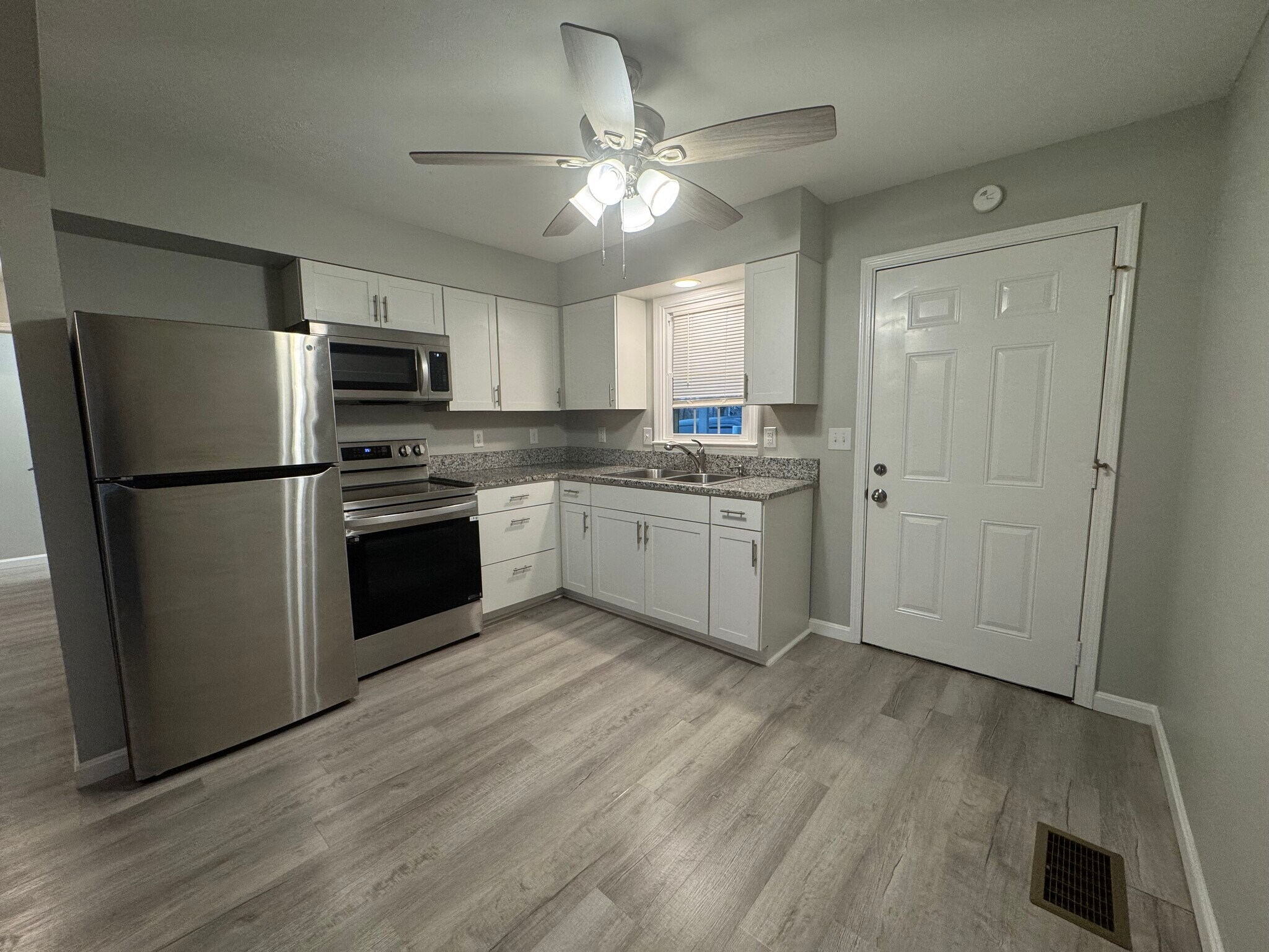 Building Photo - 6440 Highway 135 NE