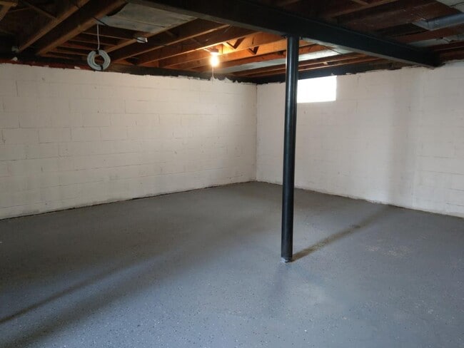 Building Photo - 32626 Sheridan St