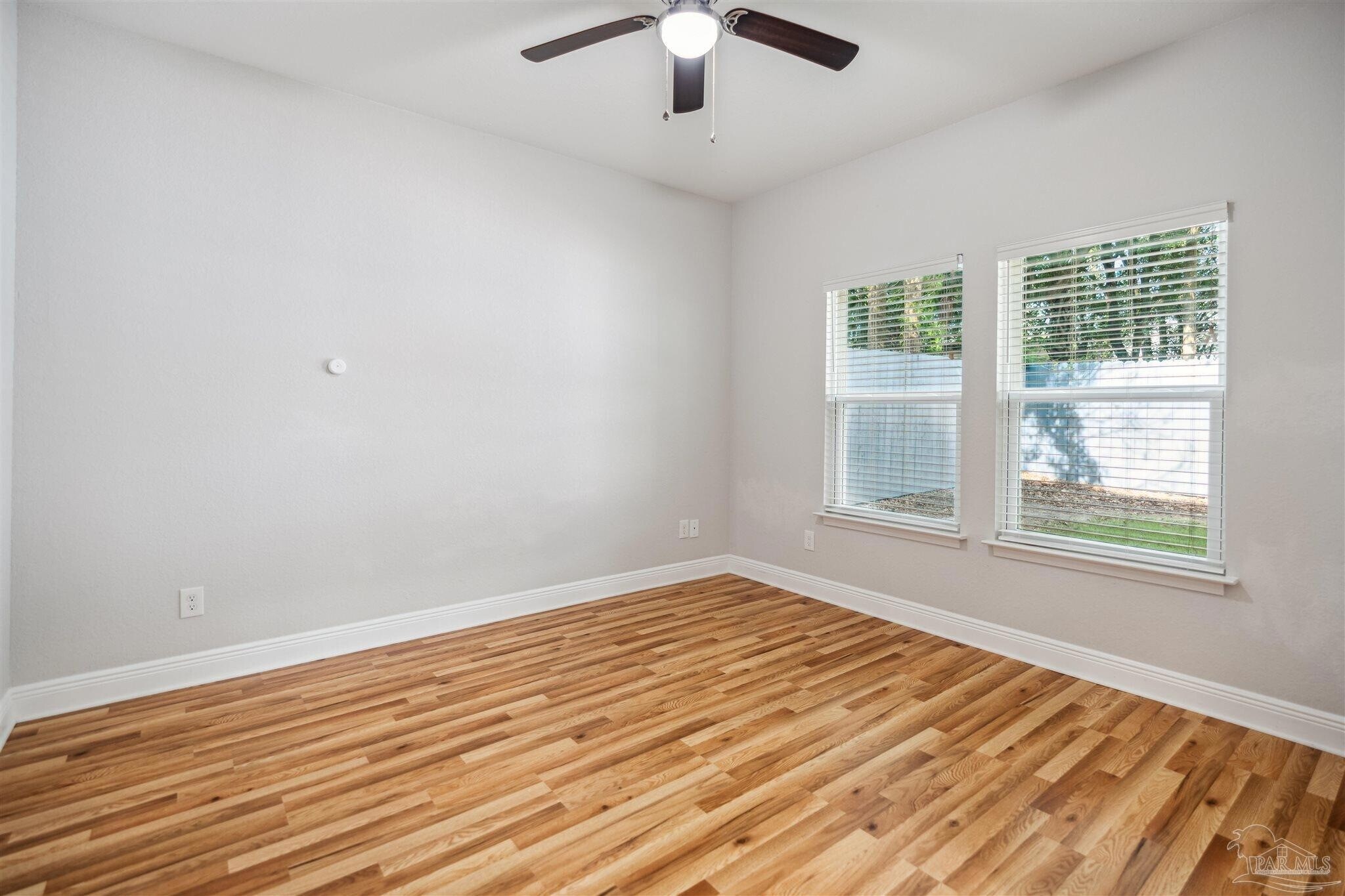 Building Photo - 912 N 8th Ave