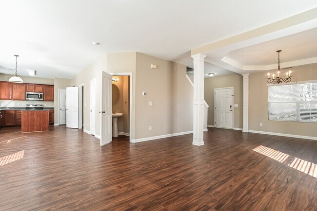 Building Photo - 3011 Saphire Ln