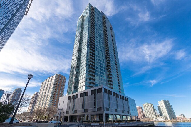 Building Photo - 2 2nd St