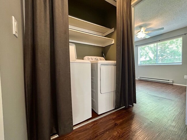 Building Photo - FIRST MONTHS RENT FREE! Welcome to your new home!