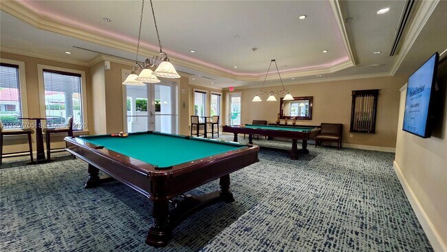 Building Photo - 20000 E Country Club Dr