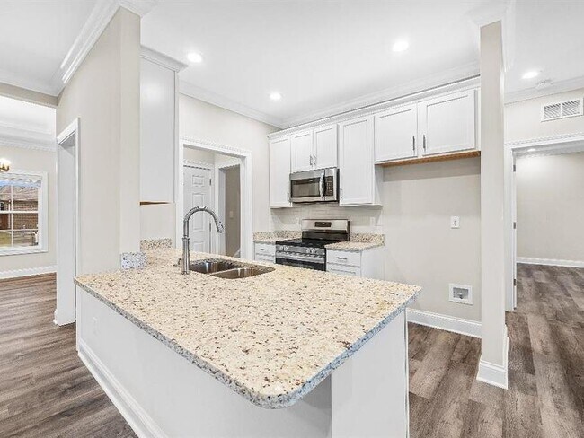 Building Photo - 7034 Shelton Ln