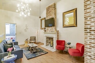 Building Photo - 163 State St