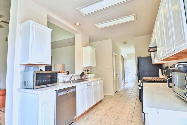 Building Photo - 8316 Diamond Way Ct