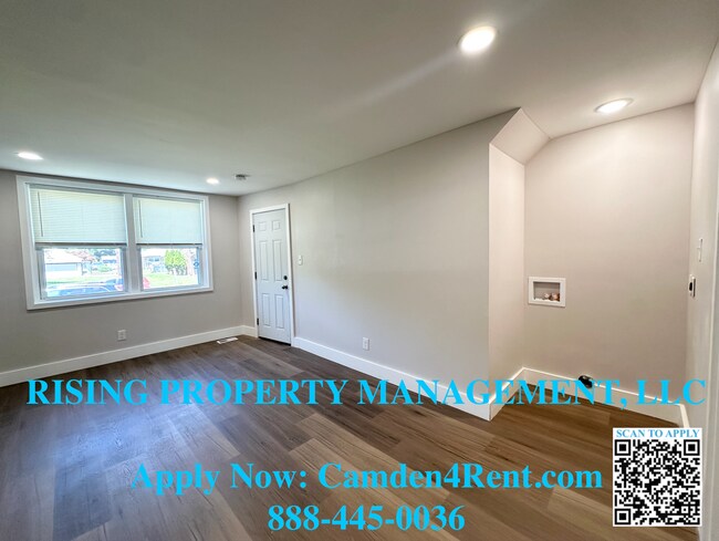 Building Photo - 1566 Bradley Ave
