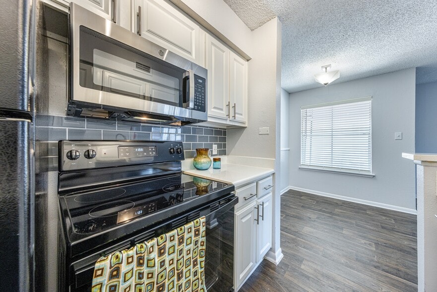 The Legacy at Clear Lake 270 El Dorado Blvd ster TX 77598