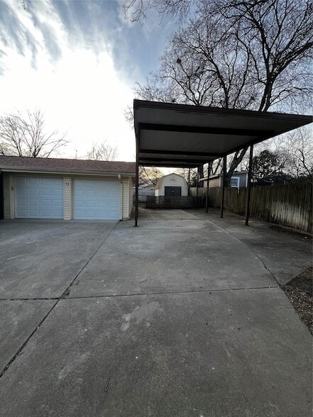 Building Photo - 8300 Doreen Ave