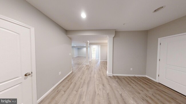 Building Photo - 2604 Brooke Grove Rd