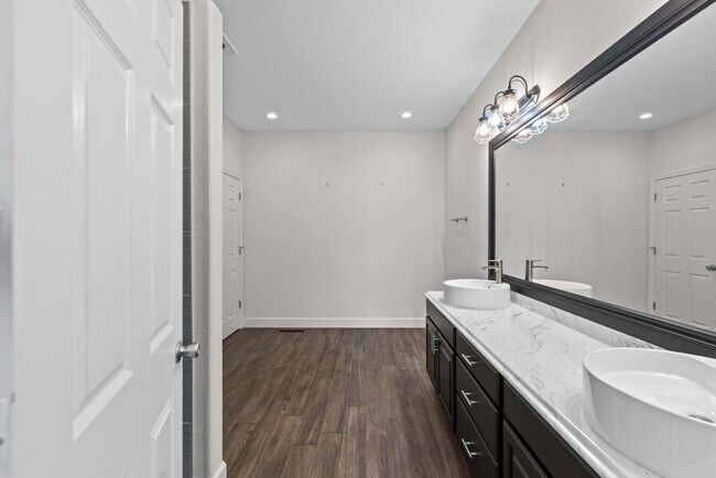 Building Photo - Beautiful Aspen Shores Home – 3 Bed, 1.75 ...