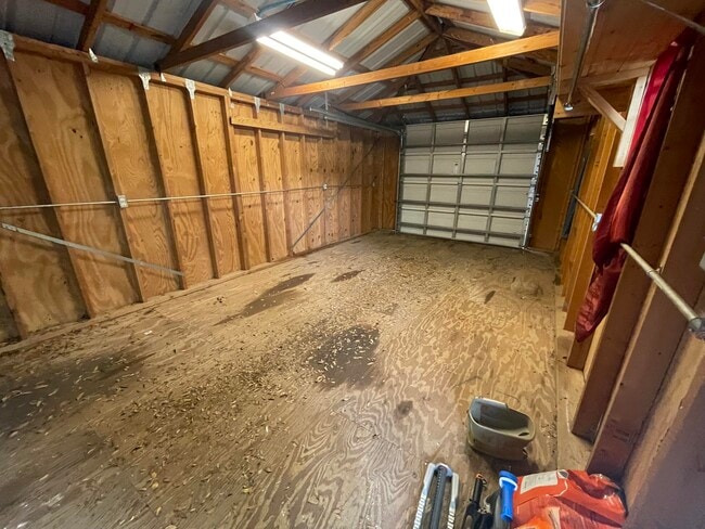 Building Photo - 3007 Pine Lake Ct