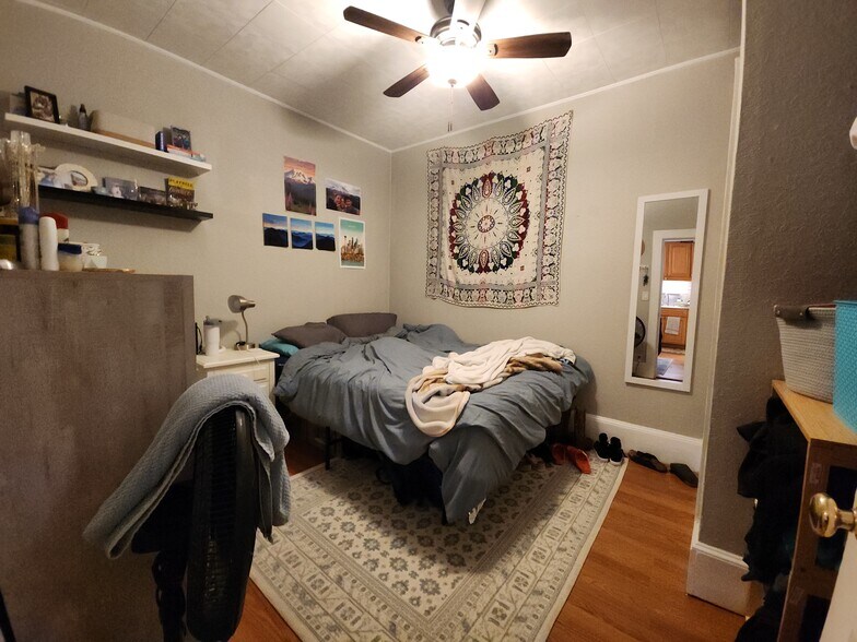 Building Photo - 268 Athens St