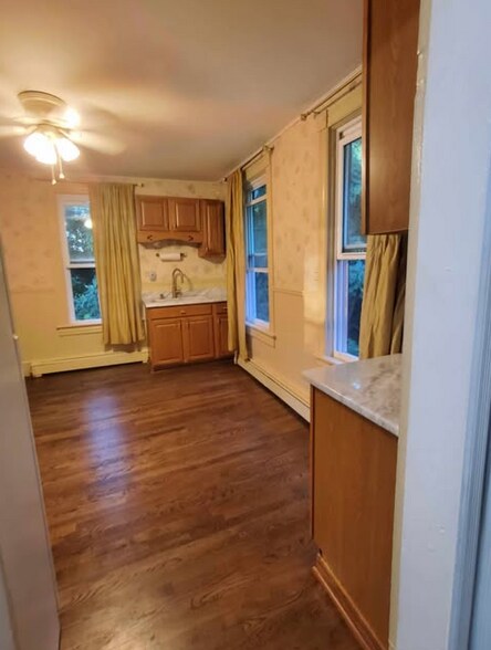 Large Eat-In Kitchen - 54 W Chester St