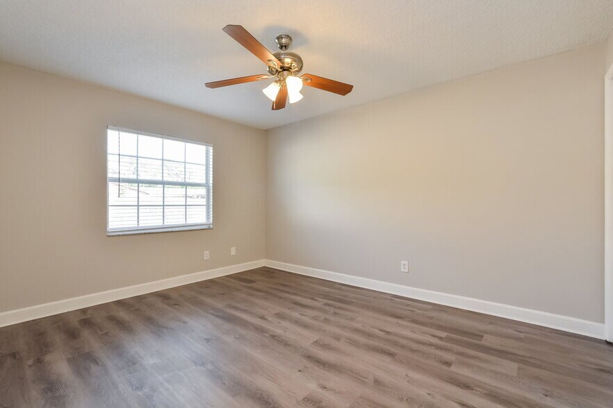 Building Photo - 9744 Heatherwood Ct