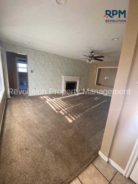 Building Photo - "Charming 2-Bed, 2-Bath Retreat in Ogden –...