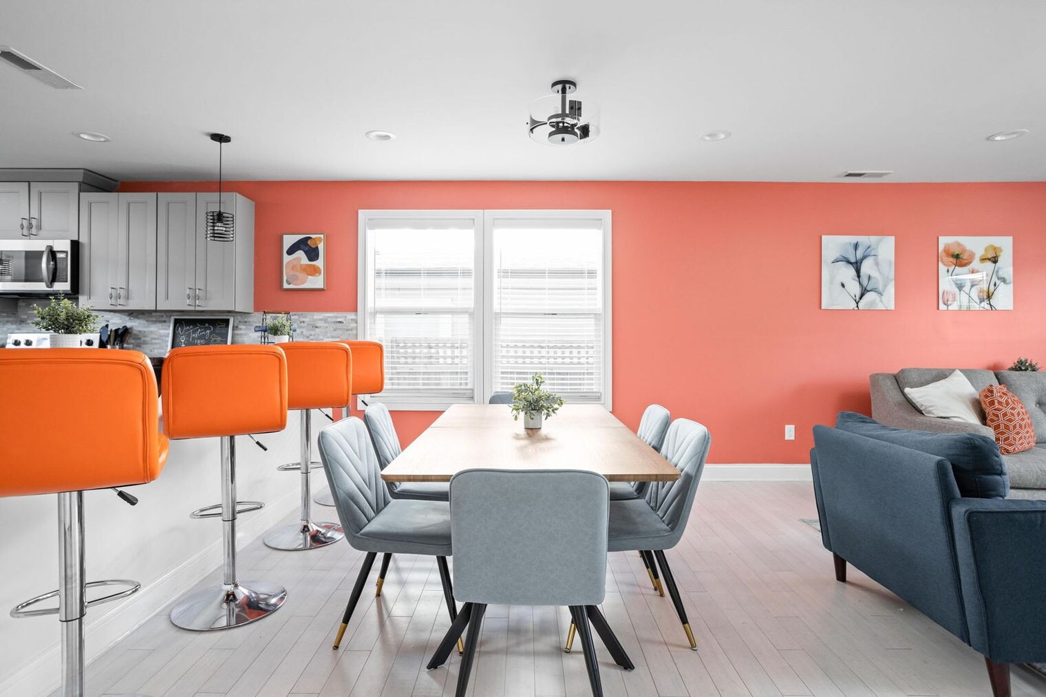 Building Photo - 325 Sanders St