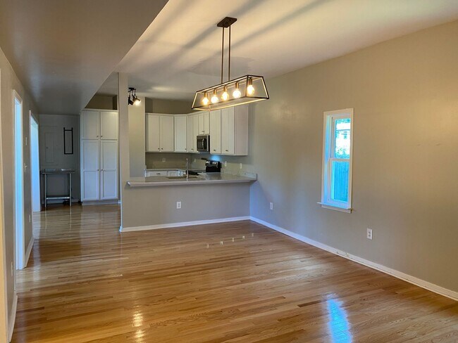 Building Photo - Quiet Cozy Northside Home for Rent